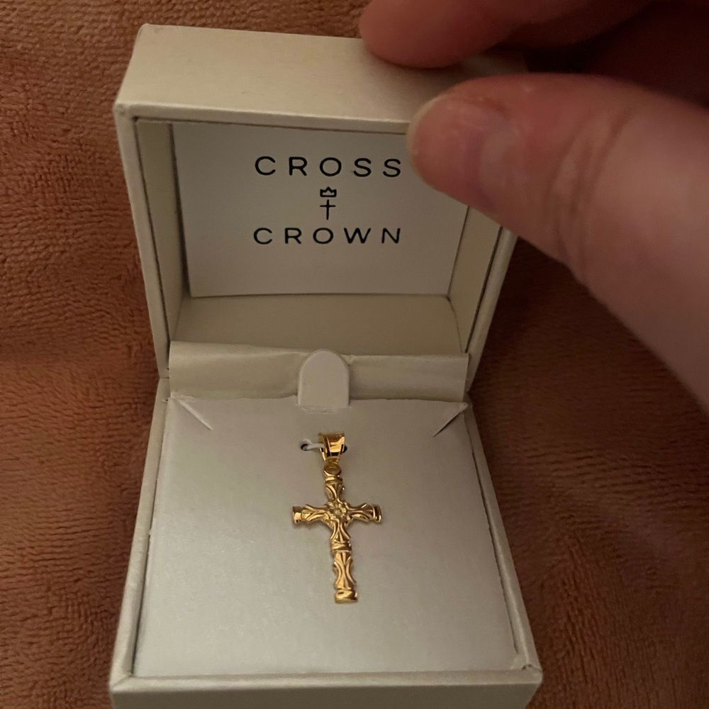 NIB Dainty 14K Gold Cross Pendant – Made in USA